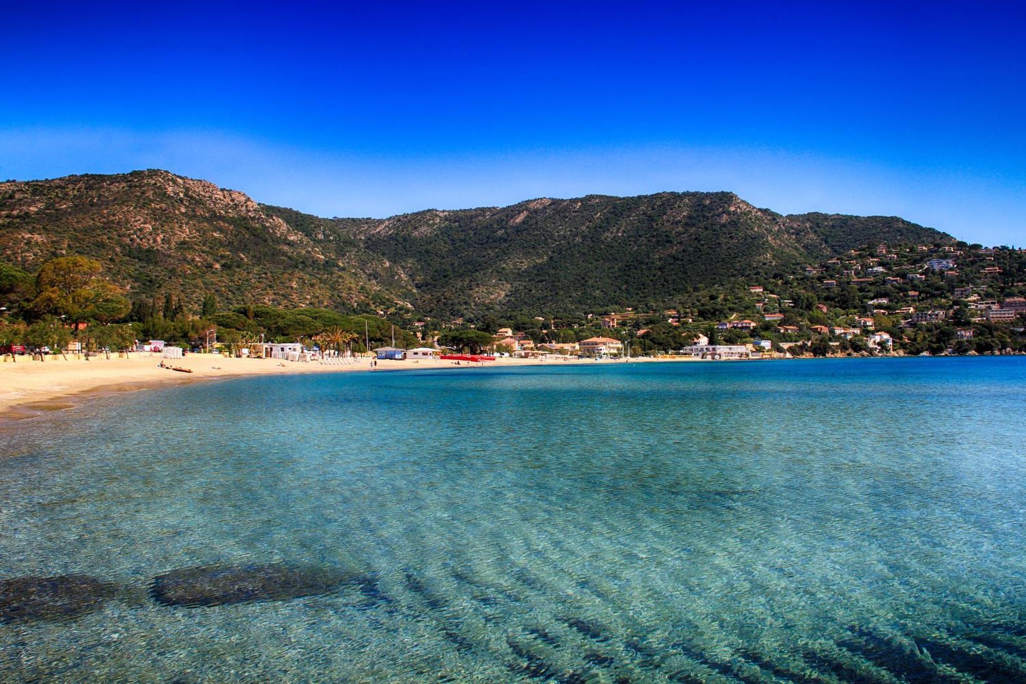 Hotel Le Rabelais Le Lavandou Zewnętrze zdjęcie