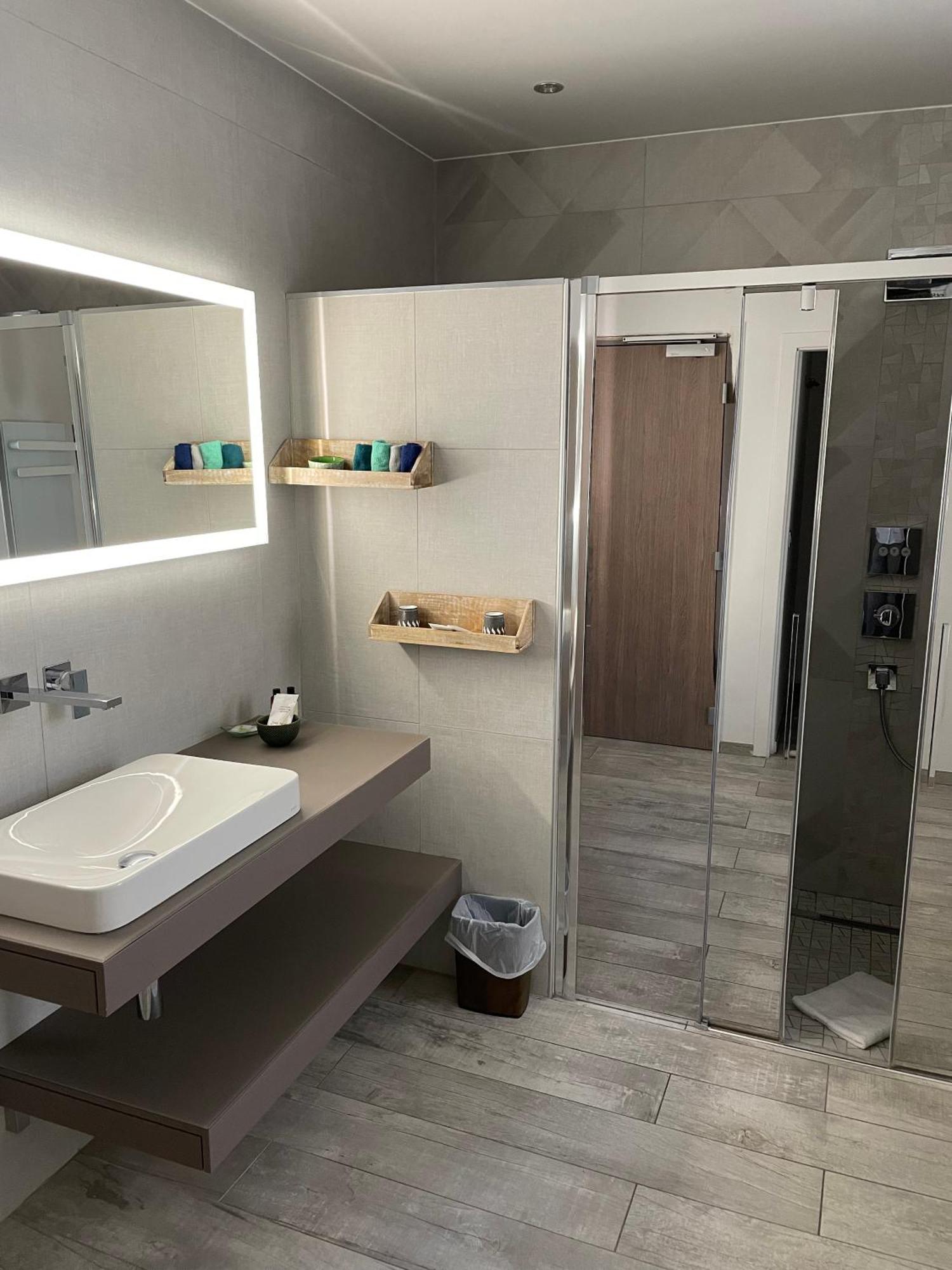 Hotel Le Rabelais Le Lavandou Zewnętrze zdjęcie