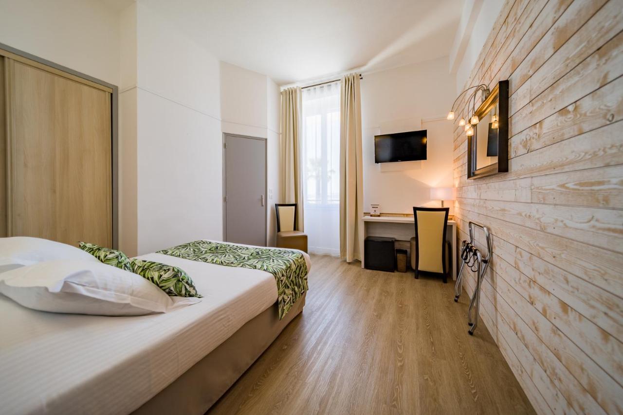 Hotel Le Rabelais Le Lavandou Zewnętrze zdjęcie
