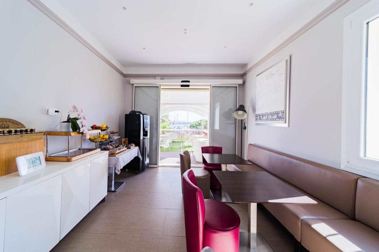 Hotel Le Rabelais Le Lavandou Zewnętrze zdjęcie