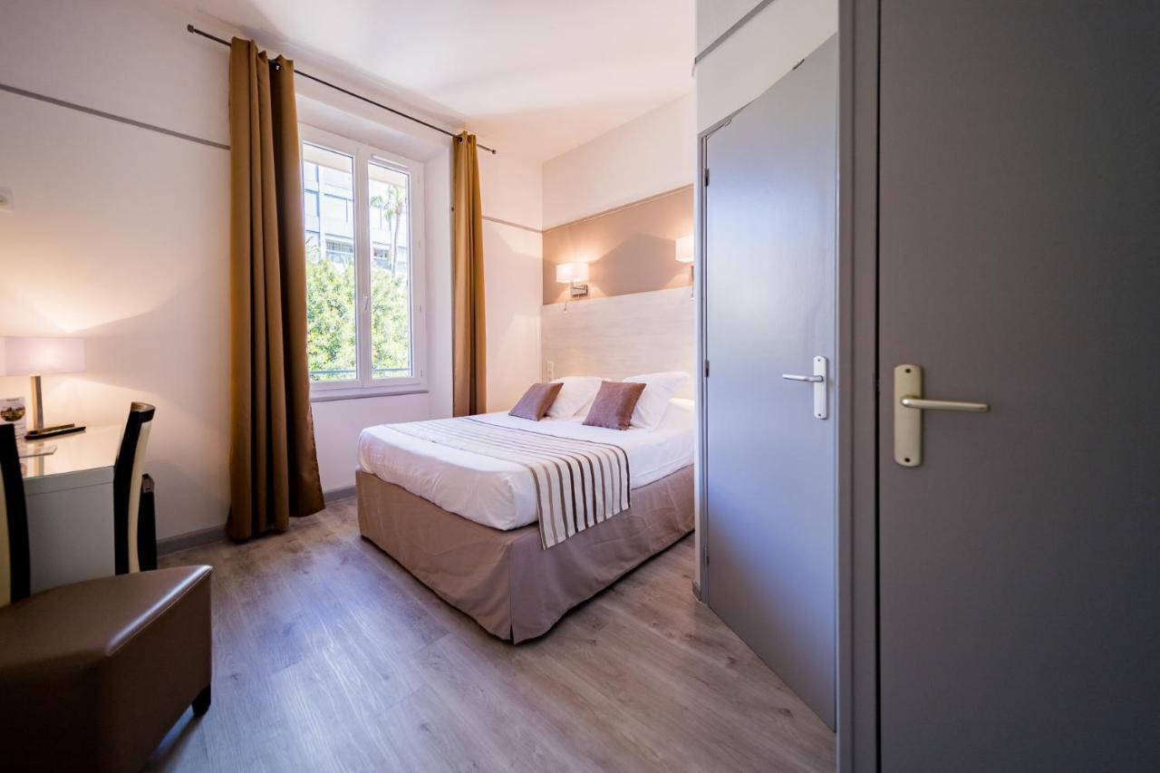 Hotel Le Rabelais Le Lavandou Zewnętrze zdjęcie