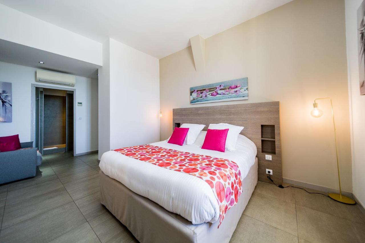 Hotel Le Rabelais Le Lavandou Zewnętrze zdjęcie
